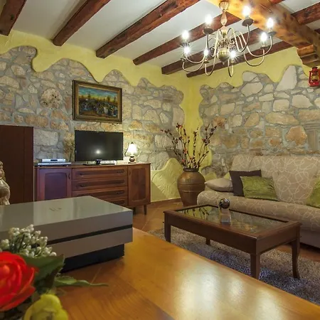 Feriehus Stone House Rita With Pool Poreč