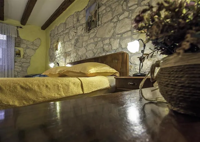 Stone House Rita With Pool Poreč