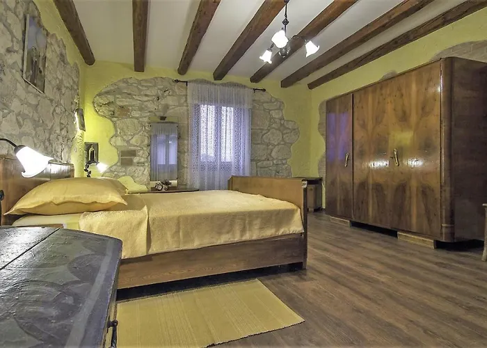 Nyaraló Stone House Rita With Pool Poreč