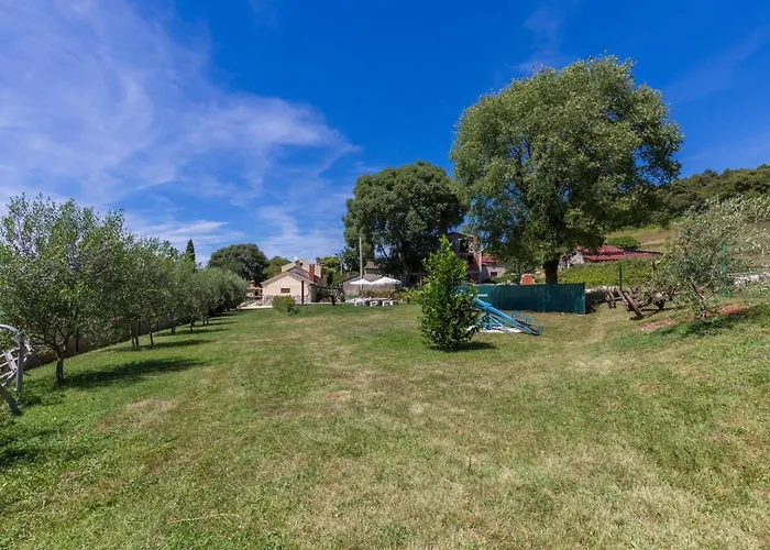 Stone House Rita With Pool Poreč