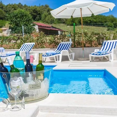 Nyaraló Stone House Rita With Pool *